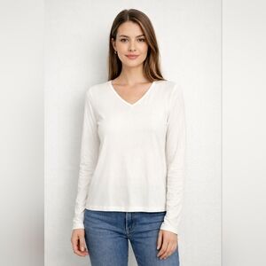 Elegant White V-Neck Women's Top